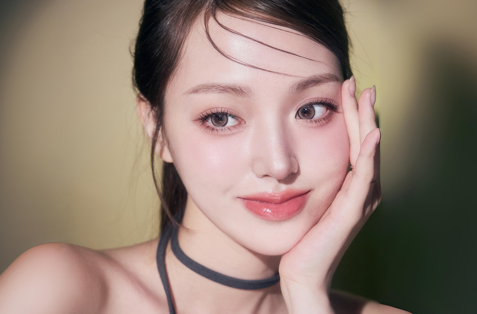 안면윤곽 모델 배너이미지2